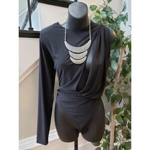 Fashion Nova Bodysuit Womens 1X Black Pleated One Shoulder Sleeve Cut Out Front